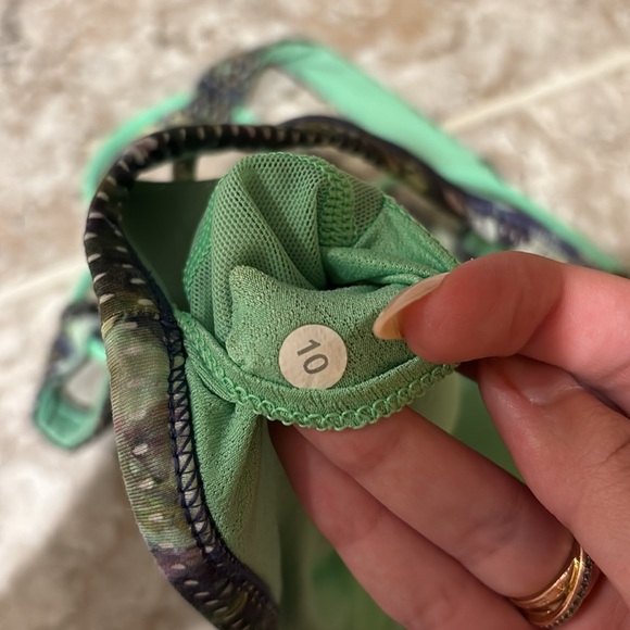 Lululemon Free To Be *Wild Floral Sport White Multi / Pistachio size 10 - Picture 7 of 10